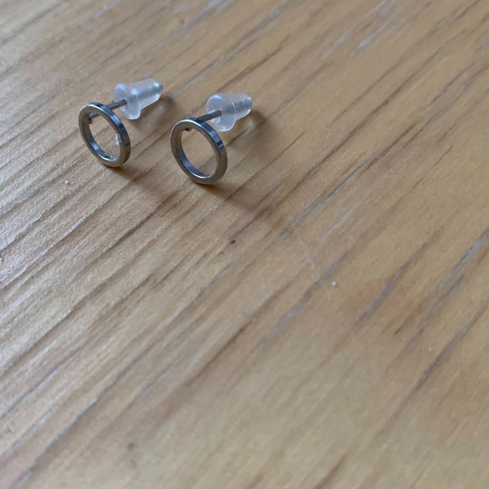 Minimalist Silver Circle Stud Earrings